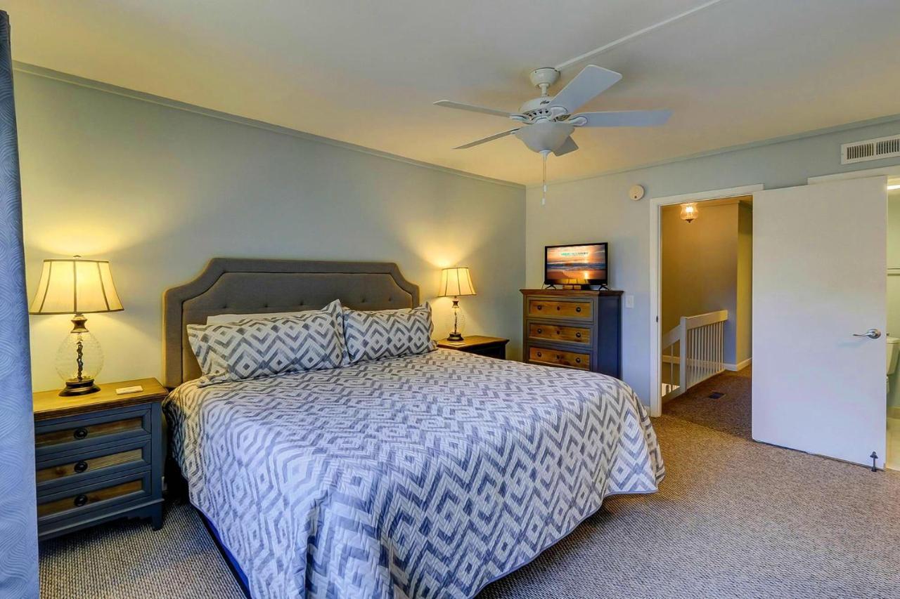 Ocean Villas Deluxe - Oceanfront Villa - Steps To Beach - Great Location - Heated Pool April Hilton Head Island Kültér fotó
