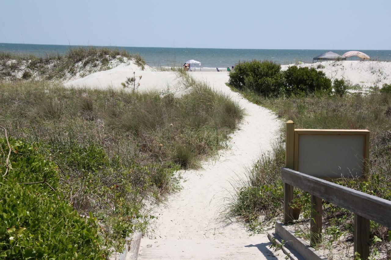 Ocean Villas Deluxe - Oceanfront Villa - Steps To Beach - Great Location - Heated Pool April Hilton Head Island Kültér fotó